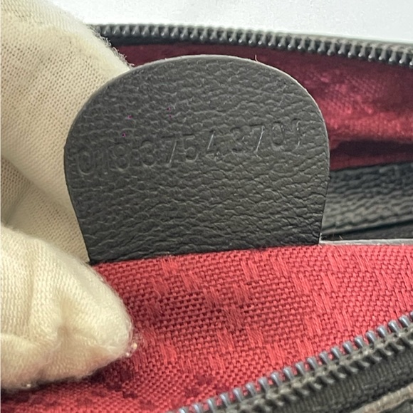 GUCCI LEATHER CLUTCH BAG (UNISEX) - Picture 5 of 15